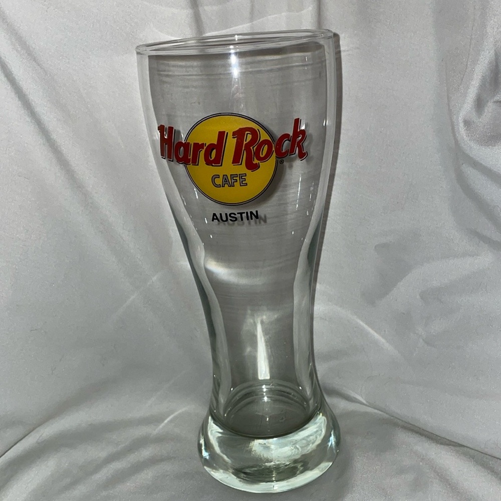 HARD ROCK CAFE COLLECTABLE 8.5” PILSNER BEER GLASS.